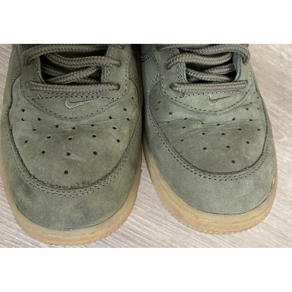 Nike‎ Air Force 1 High Olive Dark Gum Size 3Y Youth Suede Kids Green Shoes - Picture 6 of 7